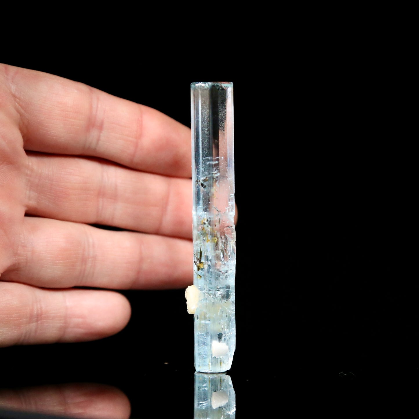 Aquamarine GEM QUALITY (27.1 grams)