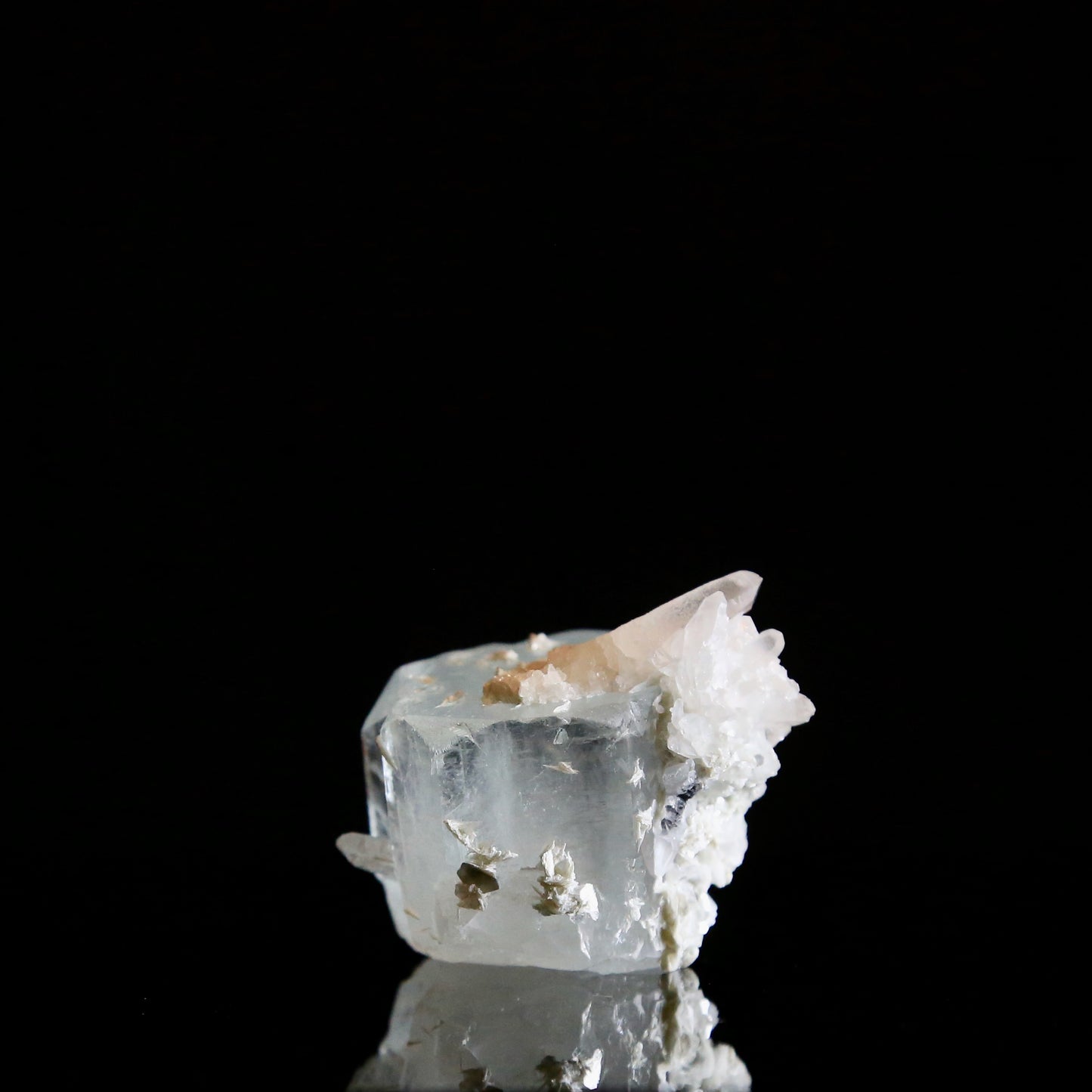 Aquamarine (doubley-terminated) with Quartz and Albite