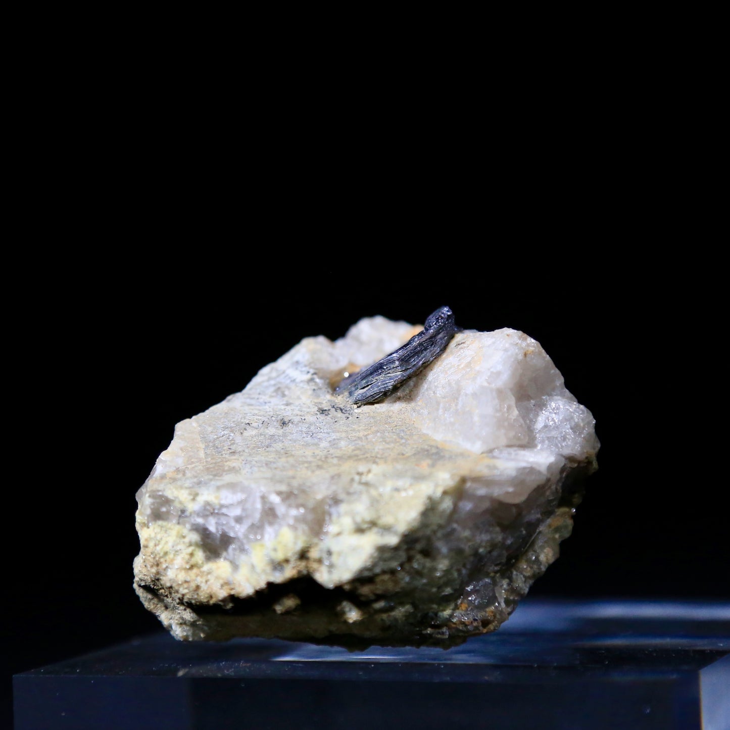 Molybdenite (235 grams)